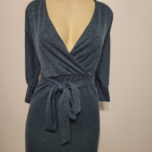 Francesca Green Sweater Dress  Medium Christmas Hoildays Wrap Layers - Picture 3 of 6